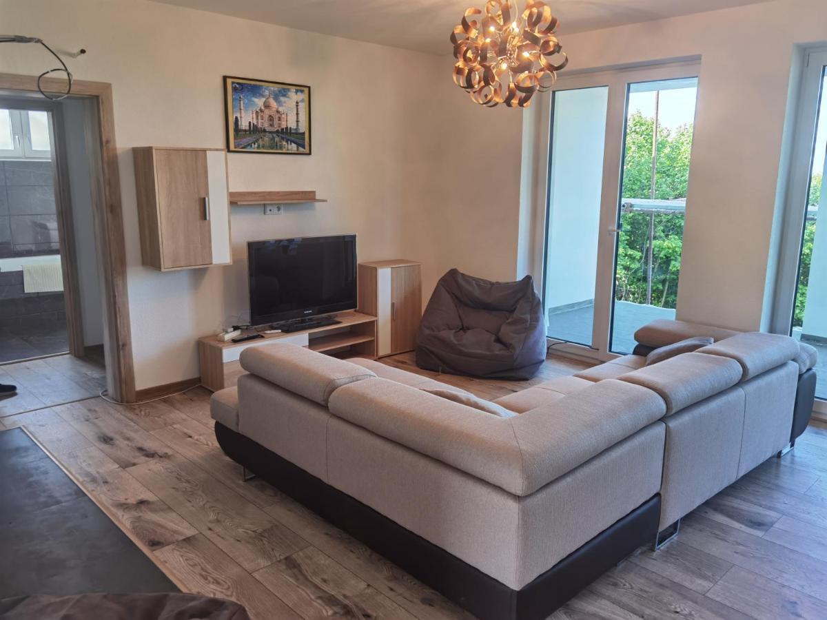 Апартаменты Sunset House Piestany Cervena Veza Banka Экстерьер фото